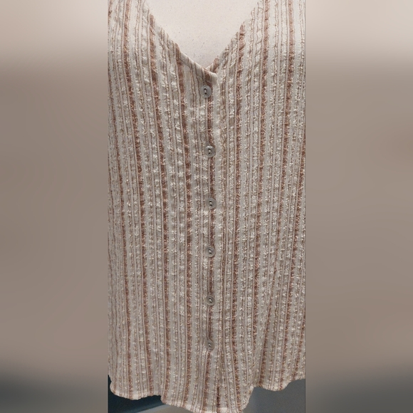 Chic Beige Striped Women's Blouse - Picture 2 of 6